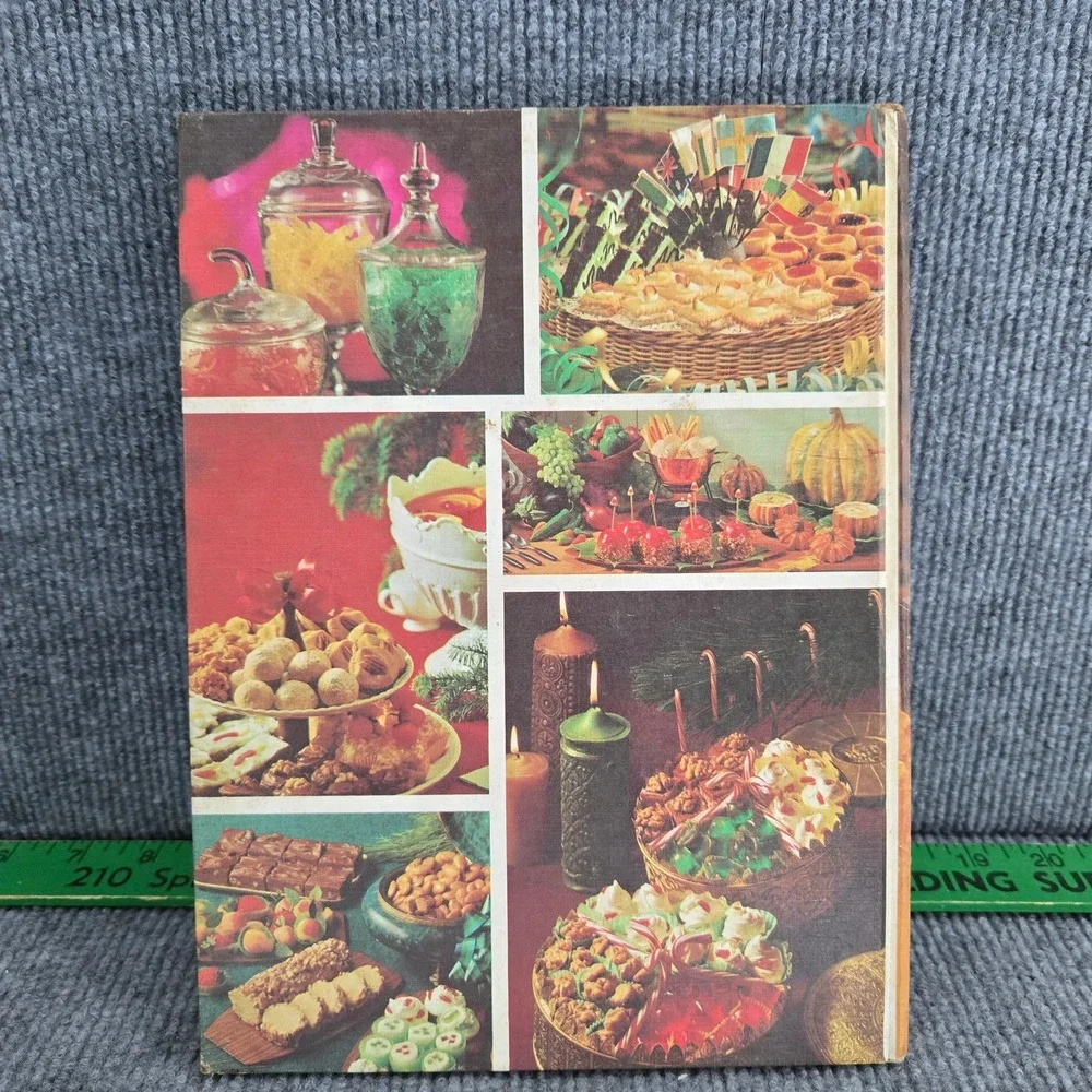 Better Homes and Gardens Cookies and Candies Cookbook 1968
